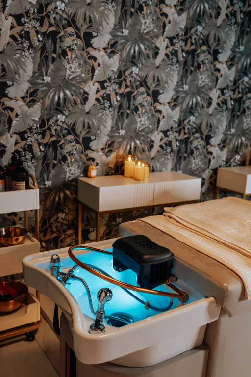 Bild von der Head Spa Liege Bild von der Head Spa Liege